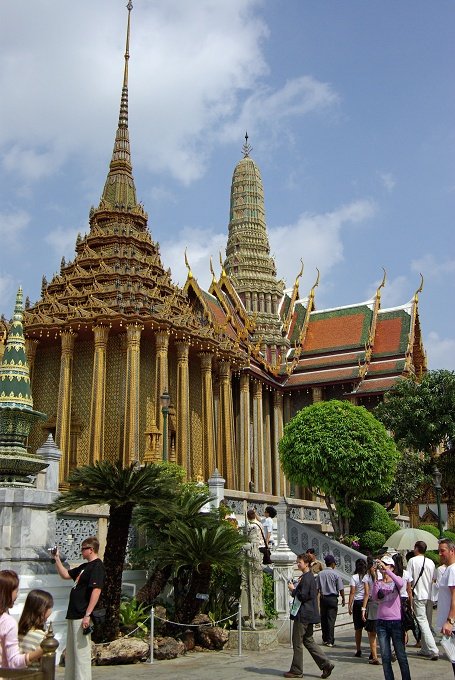 PXK10D_5009.jpg - The Royal Monastery of the Emerald Buddha, adjacent to the Grand Palace, Bangkok