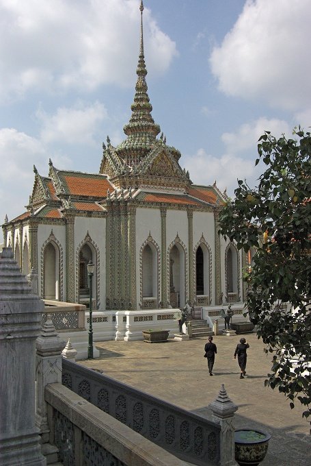PXK10D_5028.jpg - The Royal Monastery of the Emerald Buddha, adjacent to the Grand Palace, Bangkok