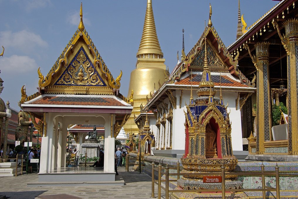 PXK10D_5048.JPG - The Royal Monastery of the Emerald Buddha, adjacent to the Grand Palace, Bangkok