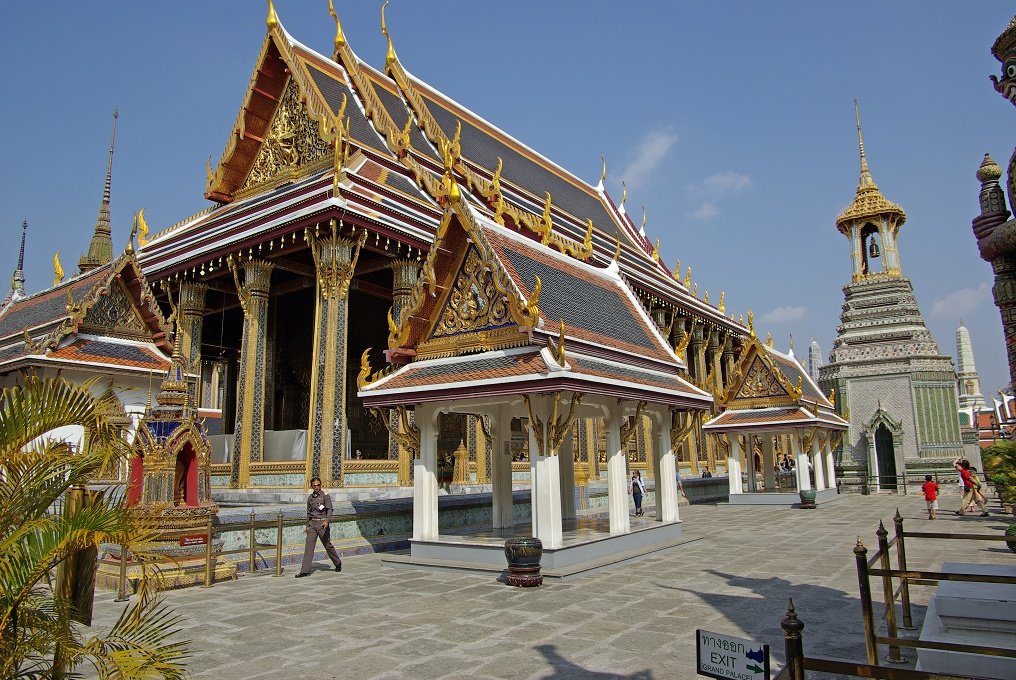 PXK10D_5049.JPG - The Royal Monastery of the Emerald Buddha, adjacent to the Grand Palace, Bangkok