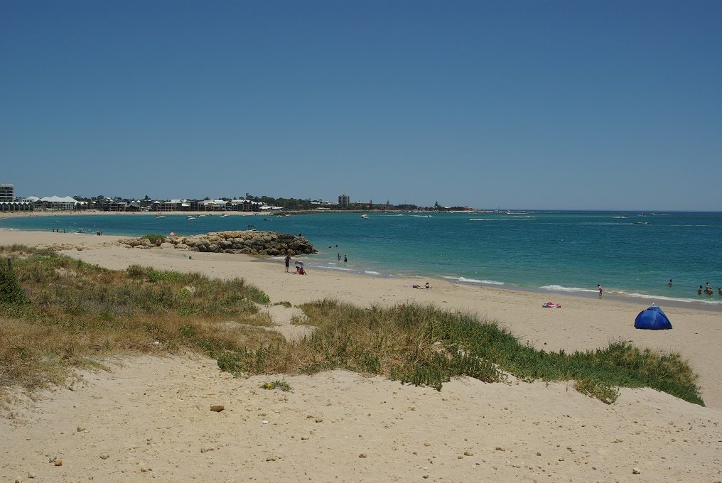 PXK10D_3808.JPG - Looking South along the coast towards Mandurah, Western Australia