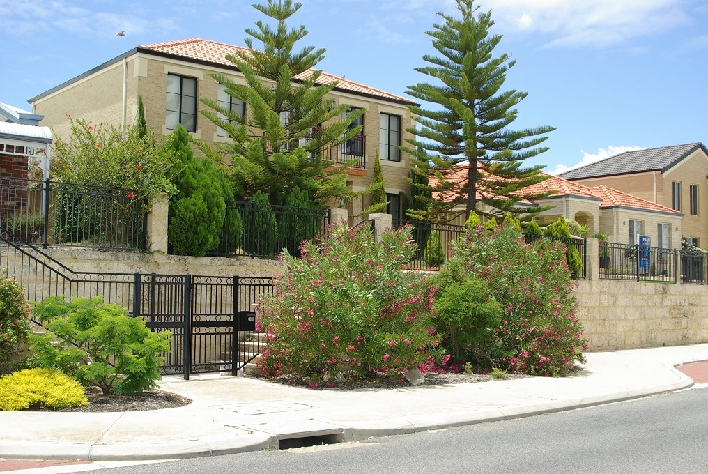 PXK10D_2337.JPG - Residential area around Currambine, walking distance from Fiona & George's house