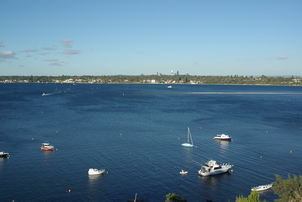 PXK10D_2419.JPG - Along the Swan River, between Fremantle and Perth, Western Australia.