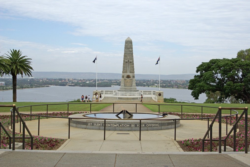 PXK10D_4447.JPG - War memorial, Kings Park, Perth