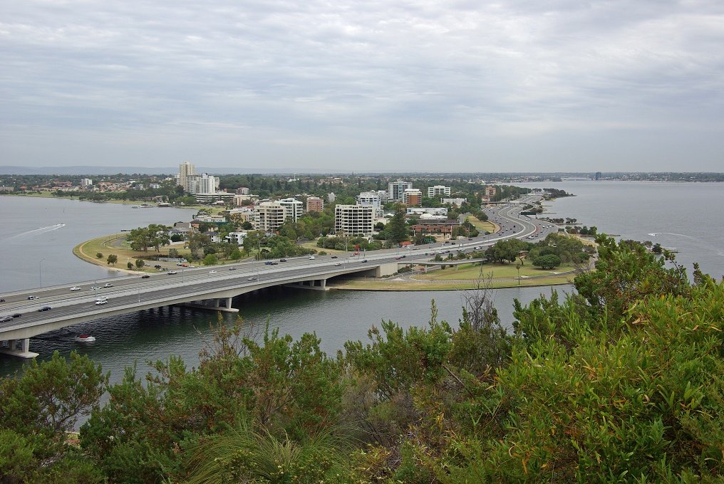 PXK10D_4456.JPG - View over Perth from Kings Park