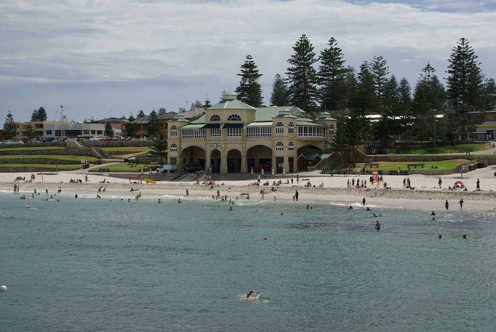 PXK10D_4473B.JPG - Indian Tea House, Cottesloe Beach, near Perth, Western Australia
