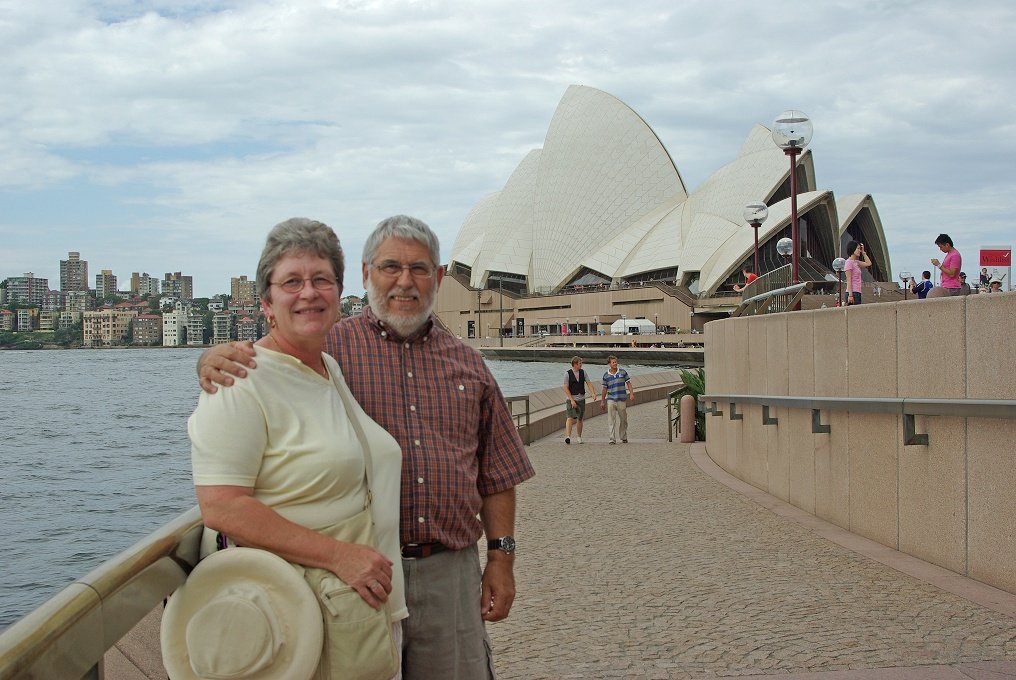 CPXK10D_3320.JPG - In front of the Opera House, Sydney.