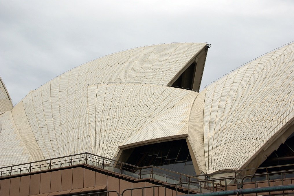 DPXK10D_3334.JPG - Sydney Opera House, a fascinating building from all angles.