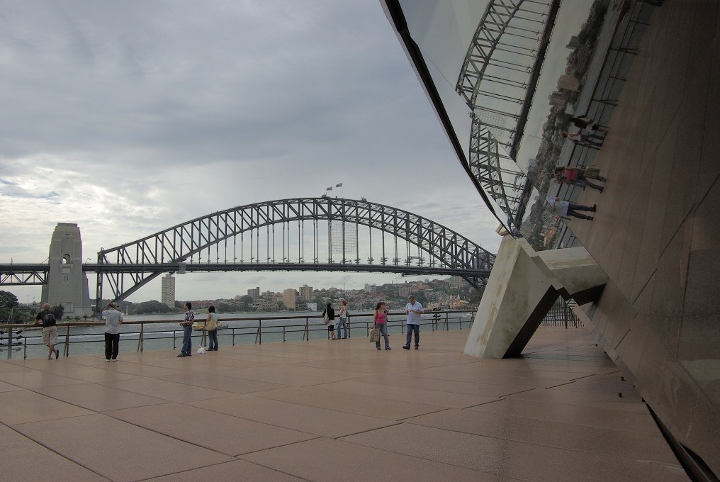 DPXK10D_3358.JPG - Sydney Opera House, a fascinating building from all angles.