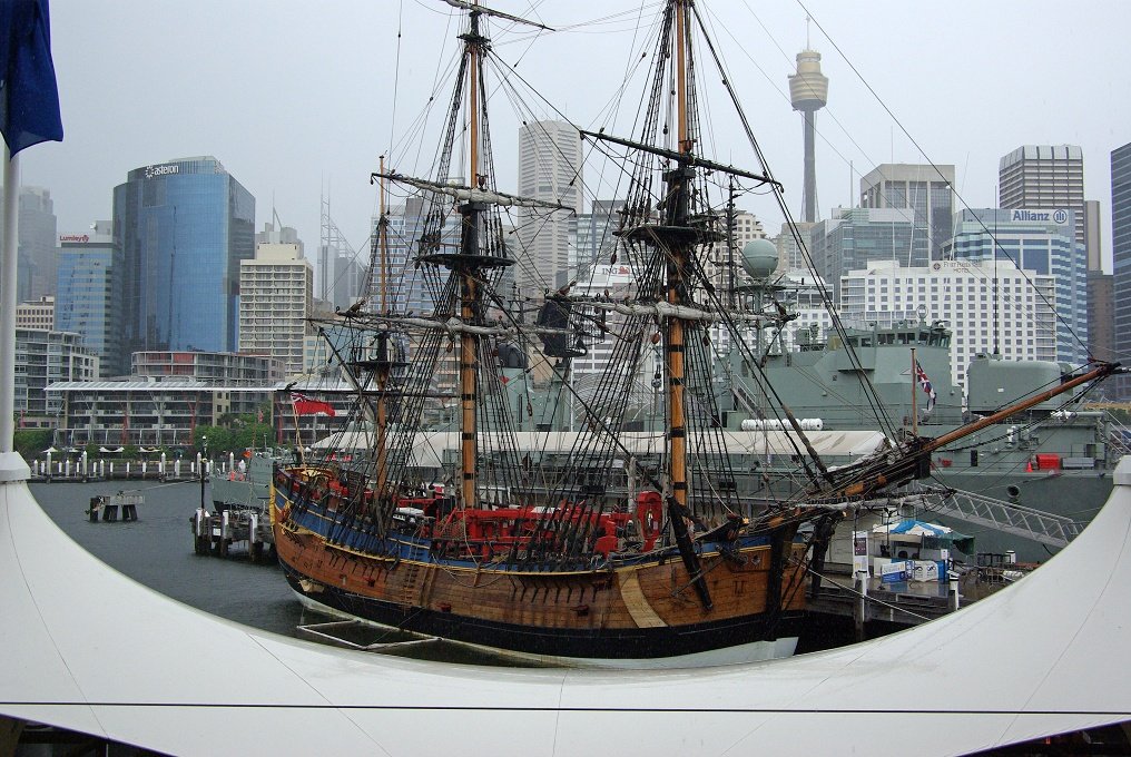 TPXK10D_3756.JPG - Darling Harbour, Sydney and a replica of Captain Cook's Endeavour