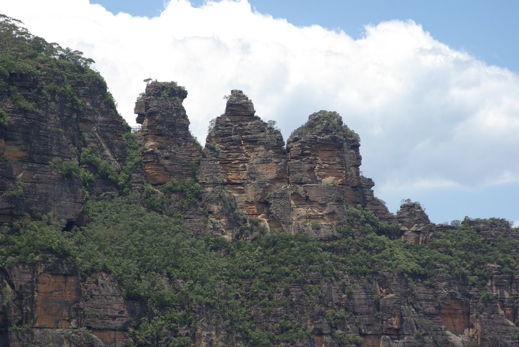 ZPXK10D_3625.JPG - A closer view of the Three Sisters.